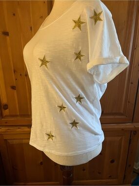 Liz Claiborne White Short-Sleeve Tee with Gold Star Appliqués